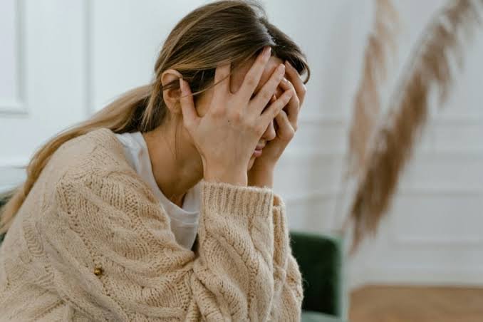 Tanda Bipolar yang Perlu Dikenali dari Perubahan Mood dan Perilaku