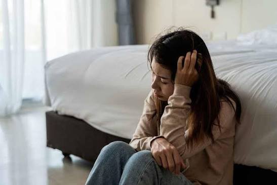 Mengenali Tingkat Depresi pada Remaja Akibat Tekanan Sekolah dan Sosial
