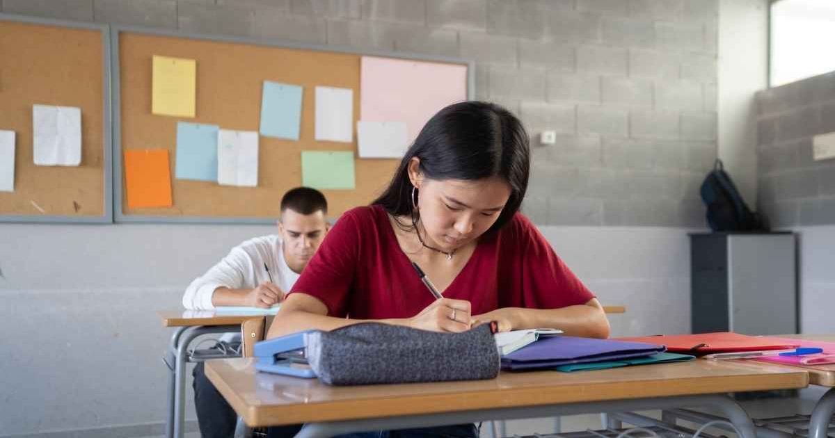 Cara Kerja Tes Koran dari Pemberian Instruksi hingga Pengumpulan Hasil